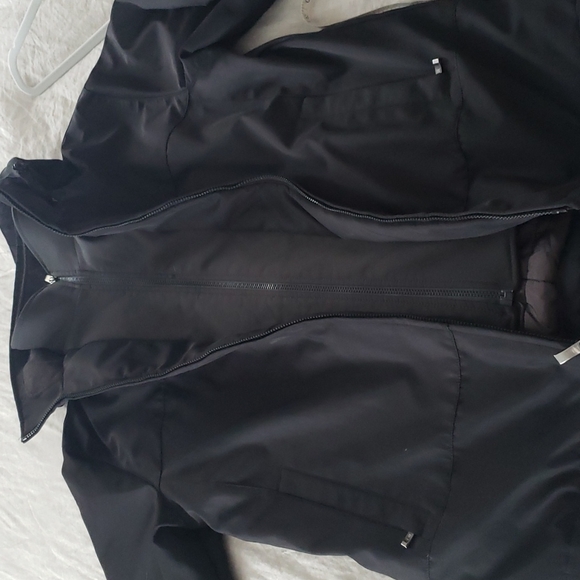 Weatherproof jacket - Picture 10 of 15